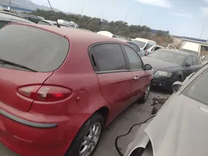 Foto de PUERTA TRASERA DERECHA ALFA ROMEO 147 (190) 1.6 16V CAT (105 CV / 77 KW) referencia 0046559262