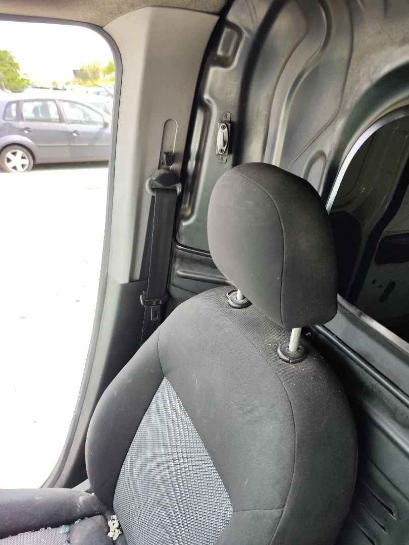 Foto de CINTURON SEGURIDAD DELANTERO DERECHO FIAT II DOBLÒ (263) CARGO 1.6 JTDM 16V CAT (105 CV / 77 KW)
