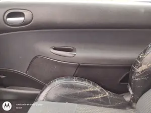 Foto de GUARNECIDO PUERTA DELANTERA DERECHA PEUGEOT 206 1.4 HDi (68 CV / 50 KW)