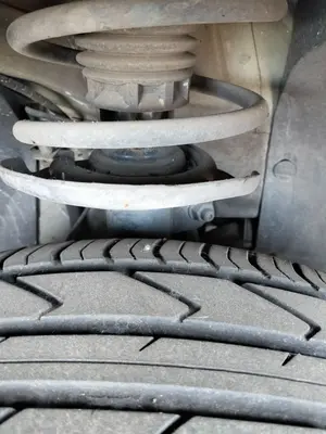 Foto de AMORTIGUADOR DELANTERO DERECHO CITROEN C4 CACTUS 1.2 12V VTi (82 CV / 60 KW)
