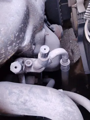 Foto de TUBOS AIRE ACONDICIONADO ALFA ROMEO 147 (190) 1.9 JTD CAT (110 CV / 81 KW)