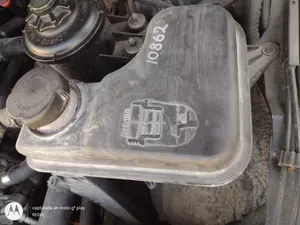 Foto de DEPOSITO EXPANSION BMW SERIE 5 BERLINA (E60) 3.0 Turbodiesel CAT (218 CV / 160 KW)