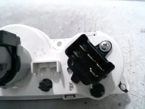 Foto de MANDO CALEFACCION / AIRE ACONDICIONADO FORD TOURNEO CONNECT (TC7) 1.8 TDCi CAT (90 CV / 66 KW) referencia 1131256 foto 10