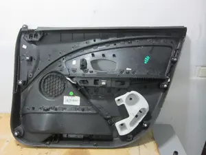 Foto de GUARNECIDO PUERTA DELANTERA IZQUIERDA RENAULT FLUENCE 1.5 dCi Diesel FAP (110 CV / 81 KW) referencia 809012504R foto 2