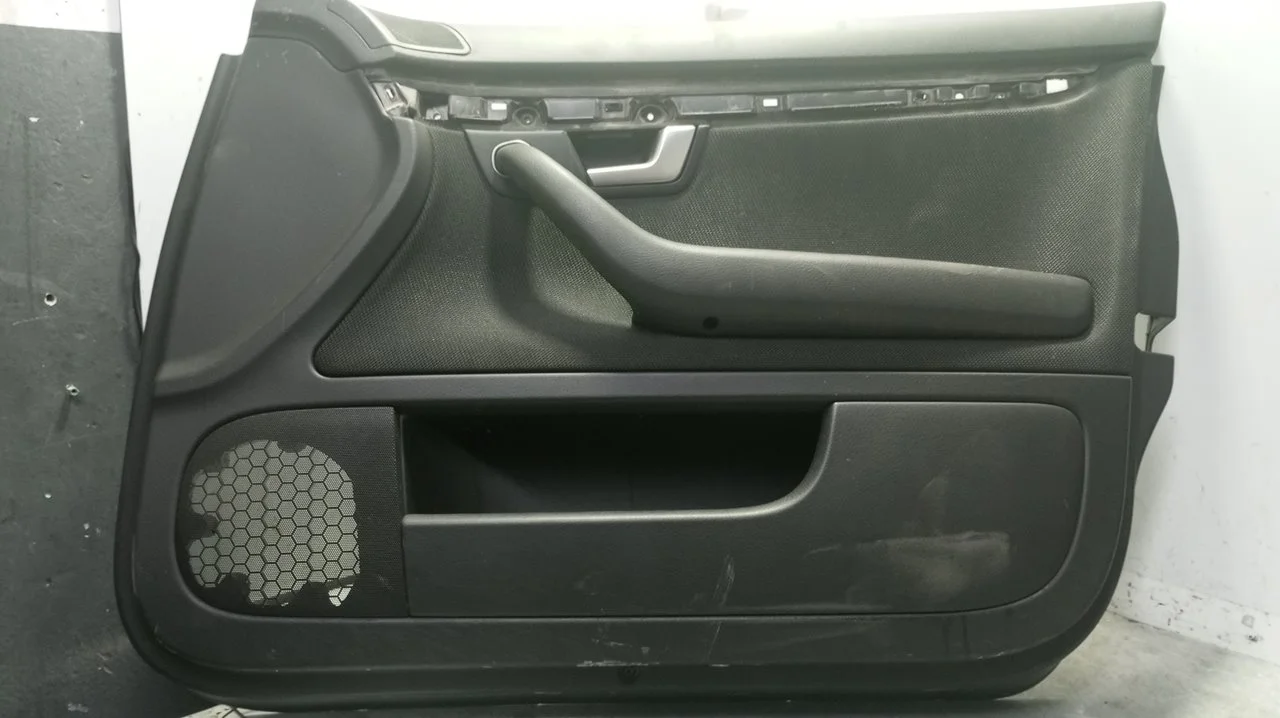 Foto de GUARNECIDO PUERTA DELANTERA DERECHA AUDI A4 AVANT (8E) 3.0 V6 24V TDI (233 CV / 171 KW) referencia 8E1867106B