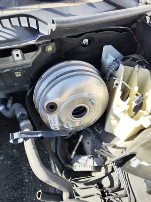 Foto de SERVOFRENO BMW SERIE X3 (E83) 2.0 16V Diesel CAT (150 CV / 110 KW) foto 2