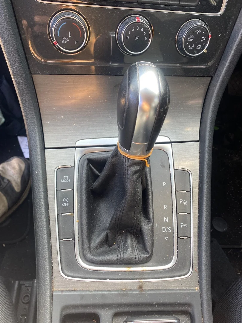 Foto de PALANCA CAMBIO VOLKSWAGEN GOLF VII (5G1/BE1) 1.4 16V TSI (122 CV / 90 KW)