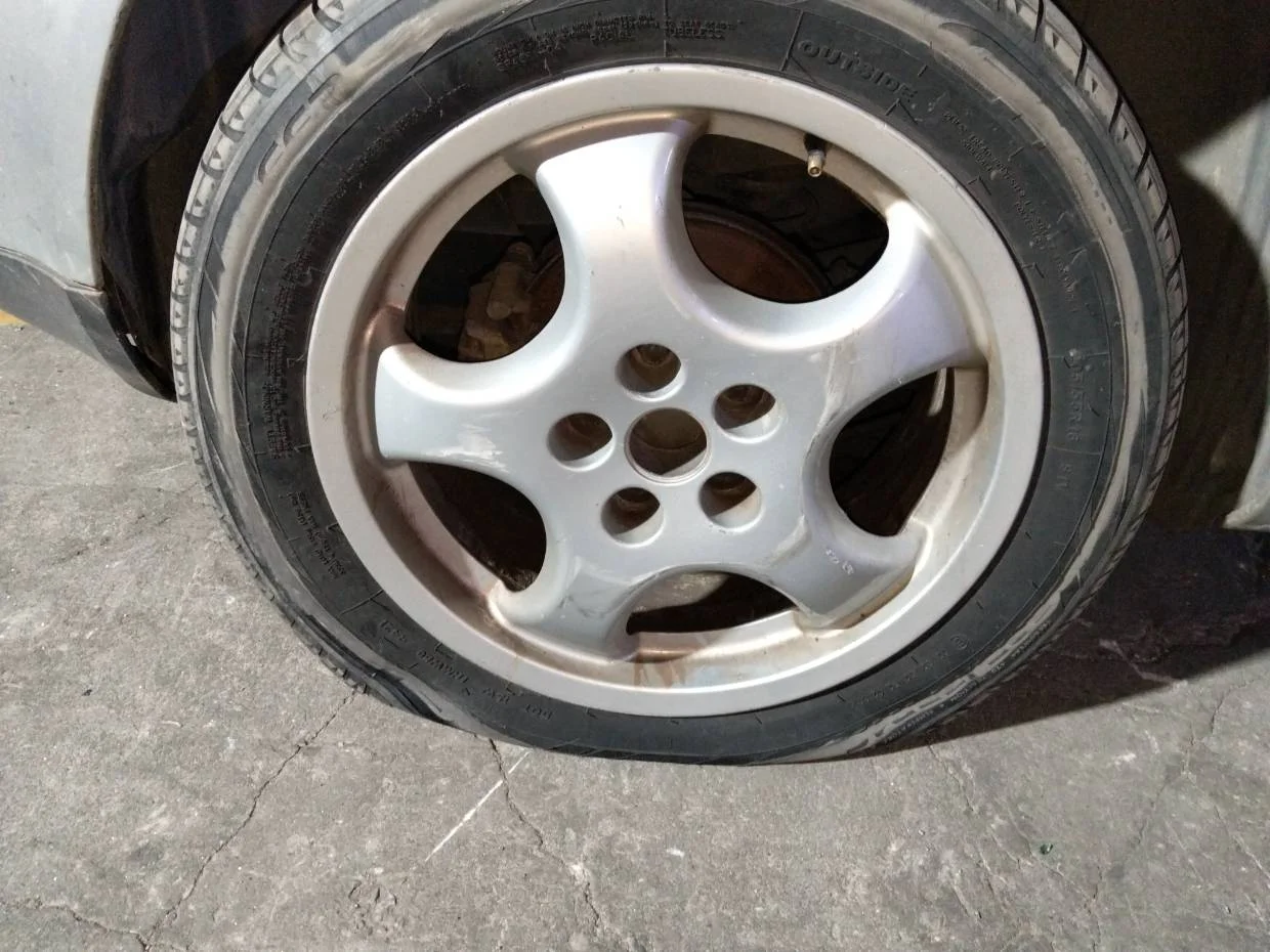 Foto de LLANTA VOLKSWAGEN GOLF IV BERLINA (1J1)(10.1997)