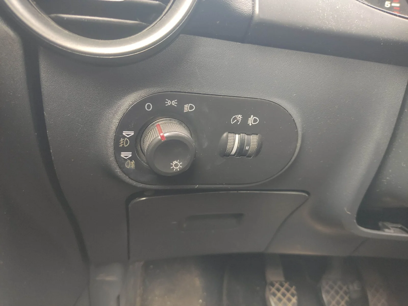 Foto de MANDO LUCES SEAT IBIZA (6L1) 1.9 TDI (101 CV / 74 KW) referencia 6Q0953513F FKZ