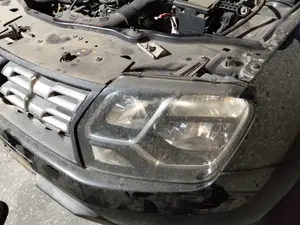 Foto de FARO IZQUIERDO DACIA DUSTER I 1.2 16V TCE CAT (125 CV / 92 KW) referencia 260608209R