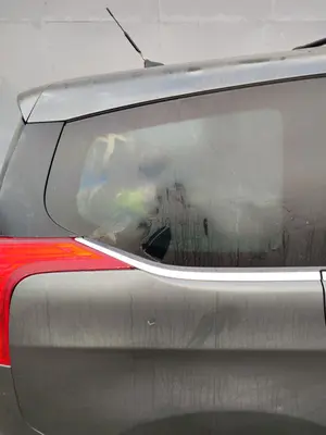 Foto de LUNA CUSTODIA TRASERA DERECHA PEUGEOT 5008 1.6 HDi FAP CAT (9HZ / DV6TED4) (109 CV / 80 KW)