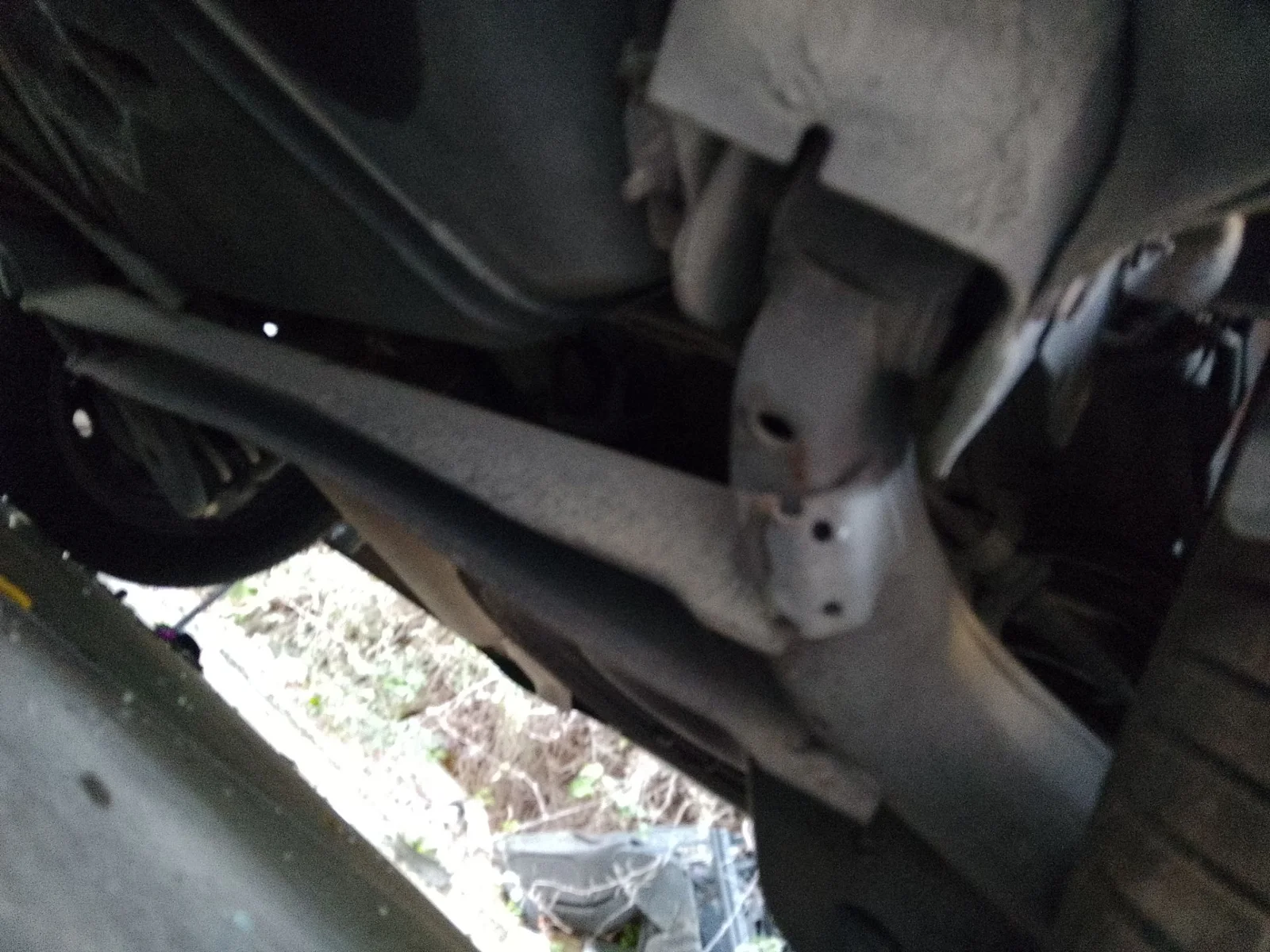 Foto de EJE TRASERO FORD TRANSIT COURIER (C4A) 1.5 TDCi CAT (95 CV / 70 KW)