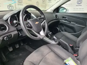 CHEVROLET CRUZE foto 6