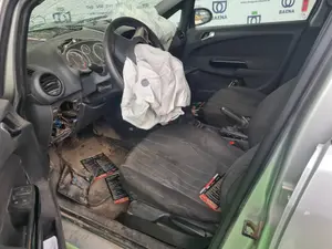 OPEL CORSA D foto 4