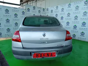 RENAULT MEGANE II BERLINA 5P foto 3