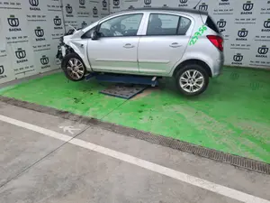 OPEL CORSA D foto 2