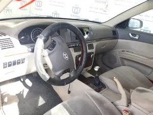 HYUNDAI SONATA (NF) foto 4
