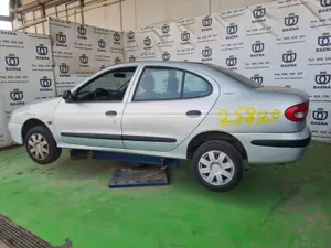 RENAULT MEGANE I FASE 2 BERLINA (BA0) foto 7