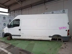 NISSAN INTERSTAR (X70) foto 1