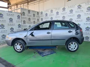 SEAT IBIZA (6L1) foto 3