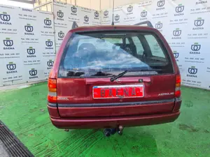 OPEL ASTRA F BERLINA foto 3