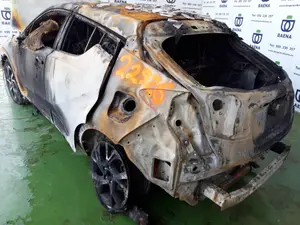 TOYOTA C-HR (X10) foto 3