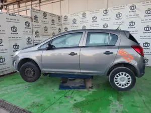 OPEL CORSA D foto 8