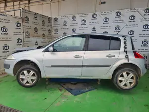 RENAULT MEGANE II BERLINA 5P foto 4