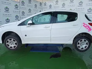 PEUGEOT 308 foto 1