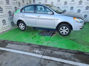 HYUNDAI ACCENT (MC) foto 2