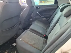 SEAT IBIZA BERLINA (6J5) foto 6