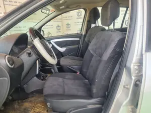 DACIA SANDERO foto 5