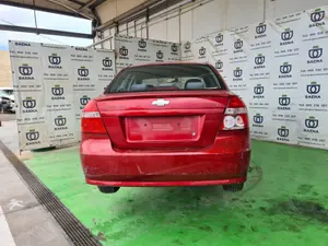 CHEVROLET AVEO BERLINA foto 4