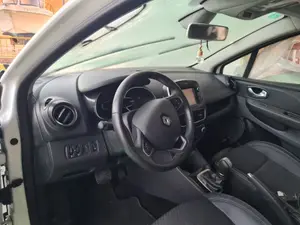 RENAULT CLIO IV foto 2