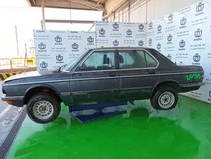 BMW SERIE 5 (E28) foto 1