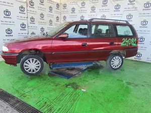 OPEL ASTRA F BERLINA foto 5