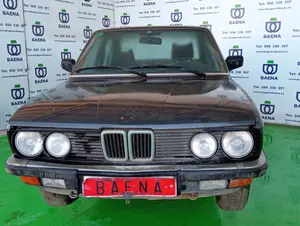 BMW SERIE 5 (E28) foto 3
