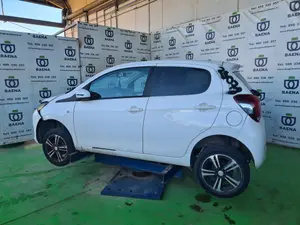 PEUGEOT 108 TOP foto 3