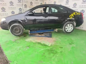 NISSAN PRIMERA BERLINA (P12) foto 3