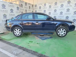 AUDI A4 BERLINA (8E) foto 5