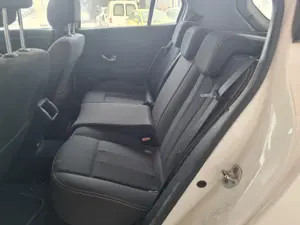 RENAULT MEGANE II BERLINA 5P foto 5