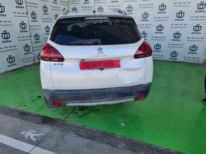 PEUGEOT 2008 foto 5