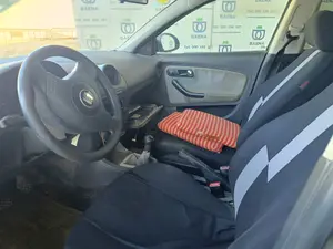 SEAT IBIZA (6L1) foto 4
