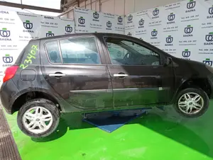RENAULT CLIO III foto 2