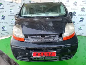 RENAULT TRAFIC II FURGÓN foto 3
