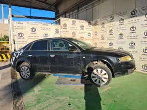 AUDI A4 BERLINA (8E) foto 4