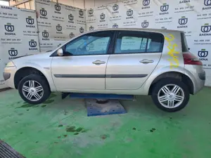 RENAULT MEGANE II BERLINA 5P foto 7