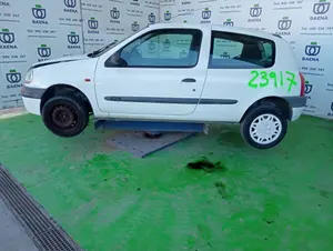 RENAULT CLIO II FASE I (B/CB0) foto 2