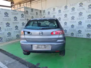SEAT IBIZA (6L1) foto 2