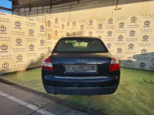 AUDI A4 BERLINA (8E) foto 2